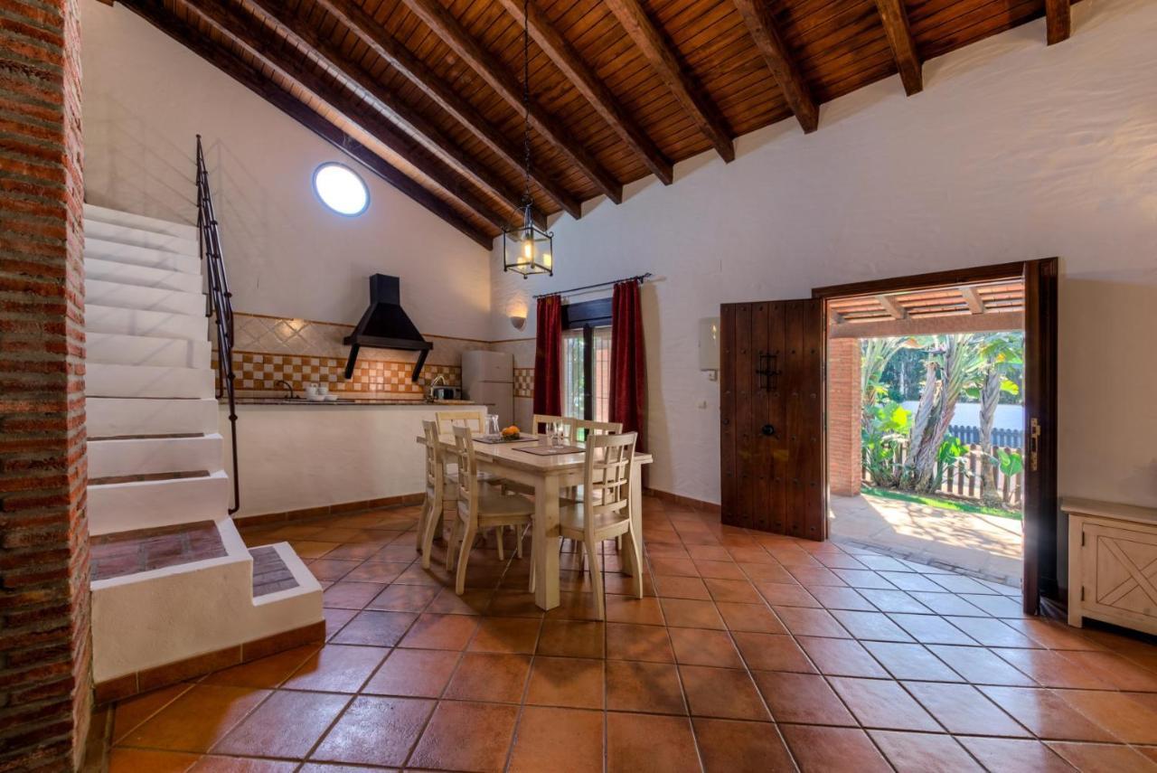 فيلا Hacienda Roche Viejo كونيل ذي لا فرونتيرا المظهر الخارجي الصورة