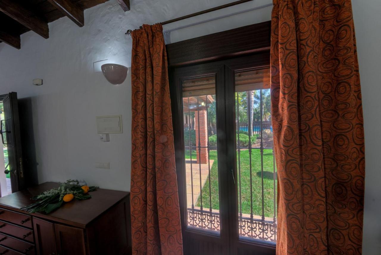 فيلا Hacienda Roche Viejo كونيل ذي لا فرونتيرا المظهر الخارجي الصورة